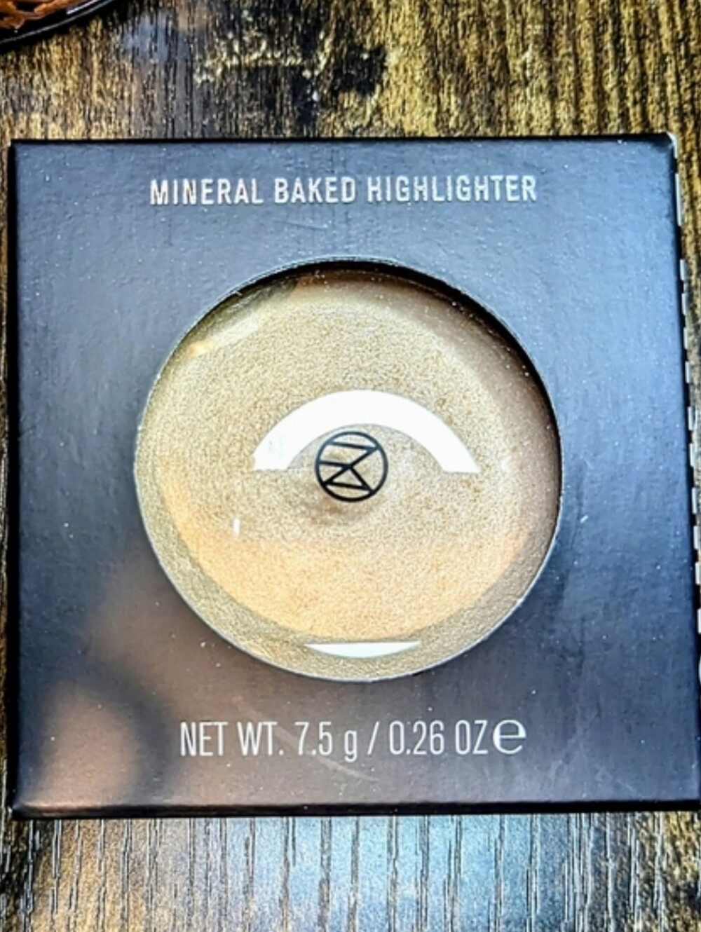 IL MAKIAGE Mineral Baked Highlighter  (Color: Halo)